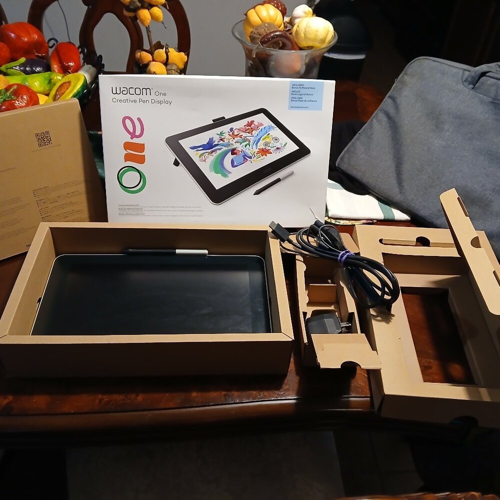 Wacom One Creative Pen Display Tablet, 13.3 Inch